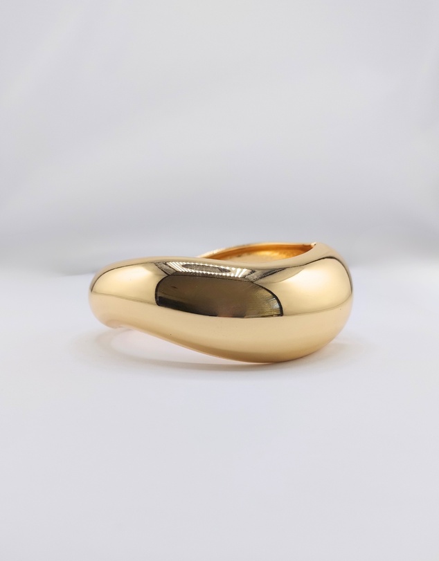 Izoa - Wave Bangle Cuff