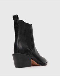 Betts - Dusty Square Toe Chelsea Boots