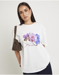 Alice In The Eve - Flower Fever Boyfriend T-Shirt