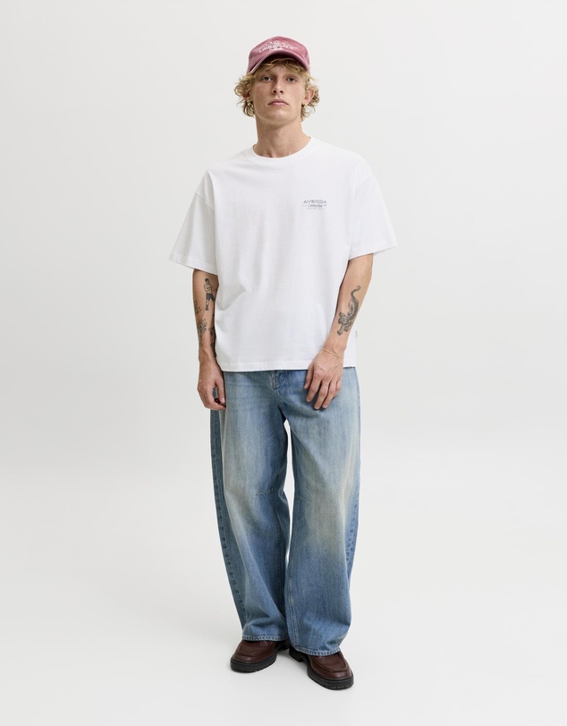 Jack & Jones - Joratocha SS Crew Neck Sketch Back Tee