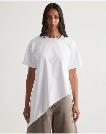 Decjuba - Kirsten Asymmetric Hem Tee