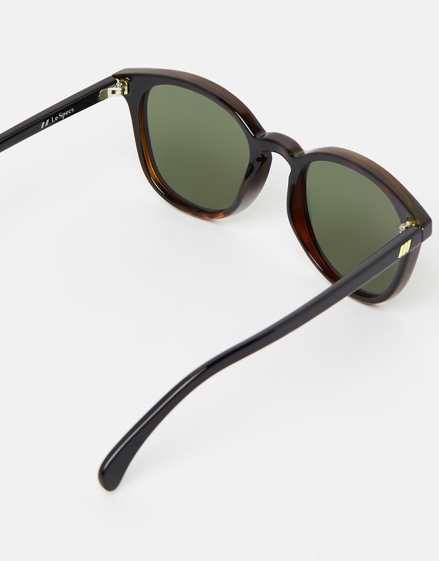 Le Specs - Bandwagon