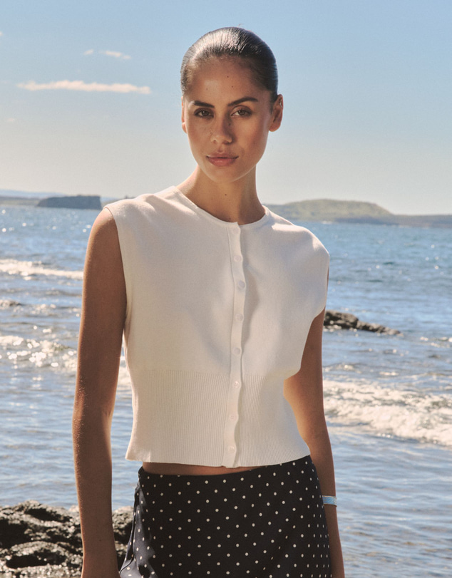 Forcast - Faye Sleeveless Button Up Knit