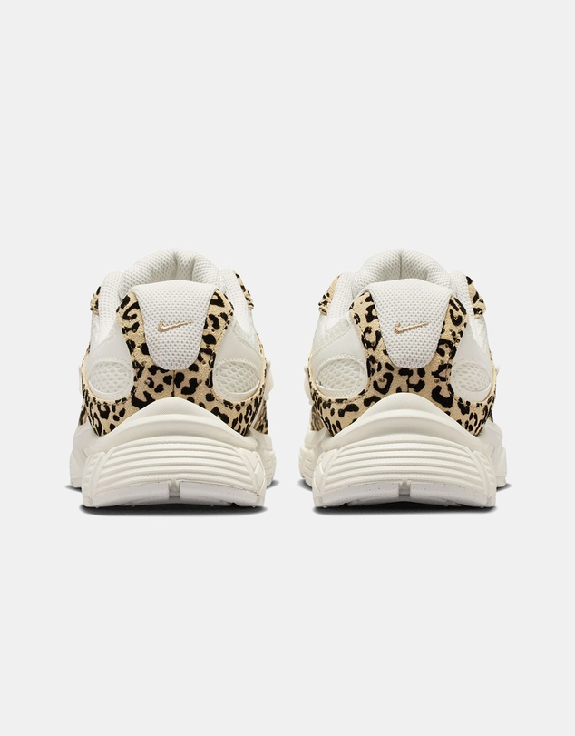 Nike - V5 RNR Suede - Women's