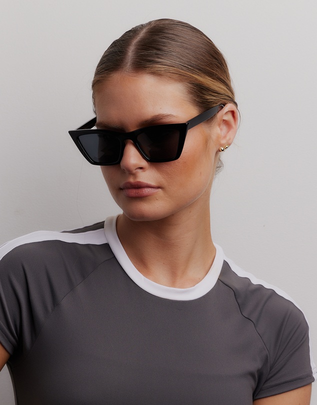 Reality Eyewear - Van Saint