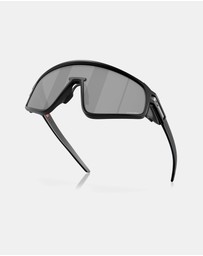 Oakley - Latch Panel