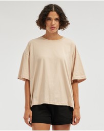 Amelius - Leah Boyfriend Tee
