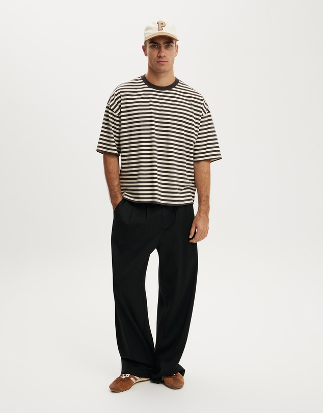 Cotton On - Cropped Fit T-Shirt