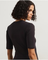 Atmos&Here - Deep V-Neck T-Shirt