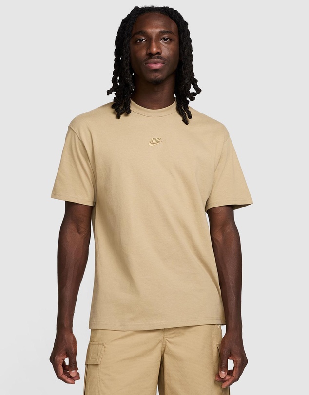 Nike - Sportswear Premium Essential Tee