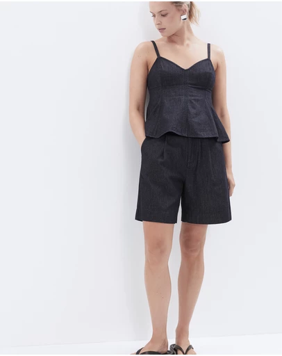 UNISON - Rinse Denim Pleated Short