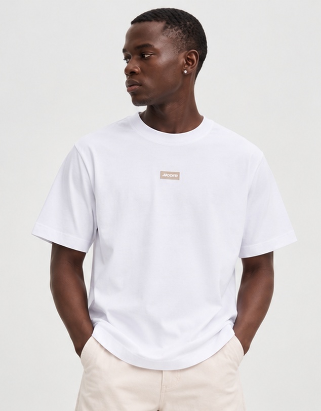 Jack & Jones - Jcoclub Small Badge SS Crew Neck Tee