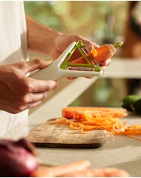 Joseph Joseph - Switch™ 2-in-1 Peeler