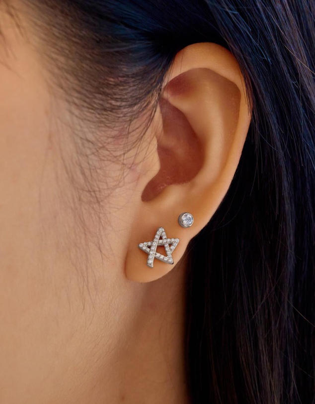 Ania Haie - Ania Haie Silver Asymmetric Five-Point Star Stud Earrings