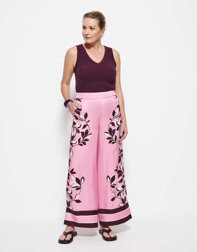 Commonry - Natalia Pant