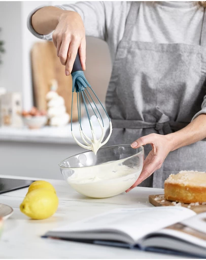 Joseph Joseph - Twist™ 2-in-1 Whisk (Blue)