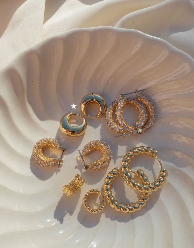 Luv Aj - Eloise Hoops
