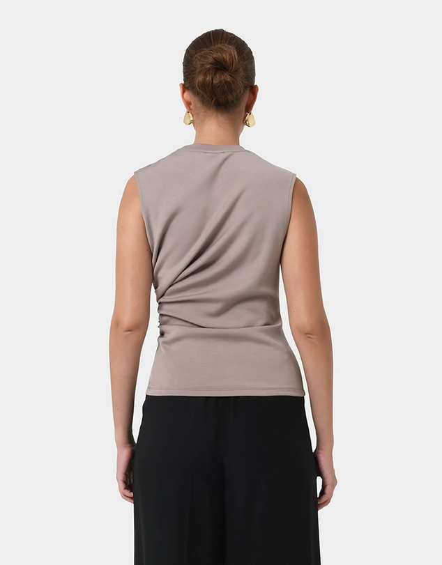 Forcast - Lulu Ruched Top
