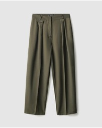 M.N.G - Pleated Trousers With Button Detail