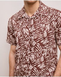 Trenery - Etch Linen Camp Shirt in Deep Red