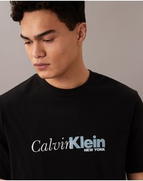 Calvin Klein - Graphic Logo T-Shirt