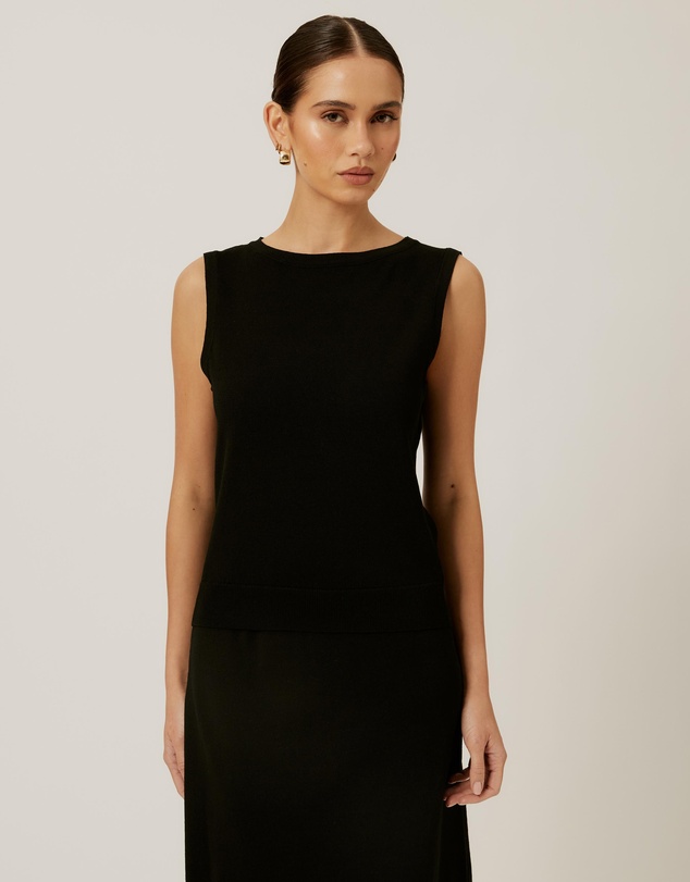 Tussah - Boat Neck Sleeveless Knit Top