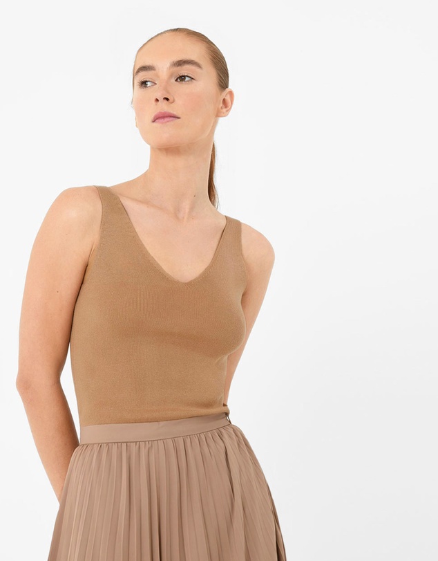 Forcast - Shiloh V-Neck Top