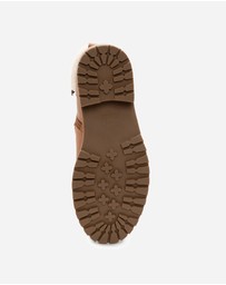 Ozwear Connection Uggs - Ugg Lyric Ankle Zip Boots
