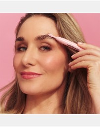 MCoBeauty - Brow Wax Sculpt & Set
