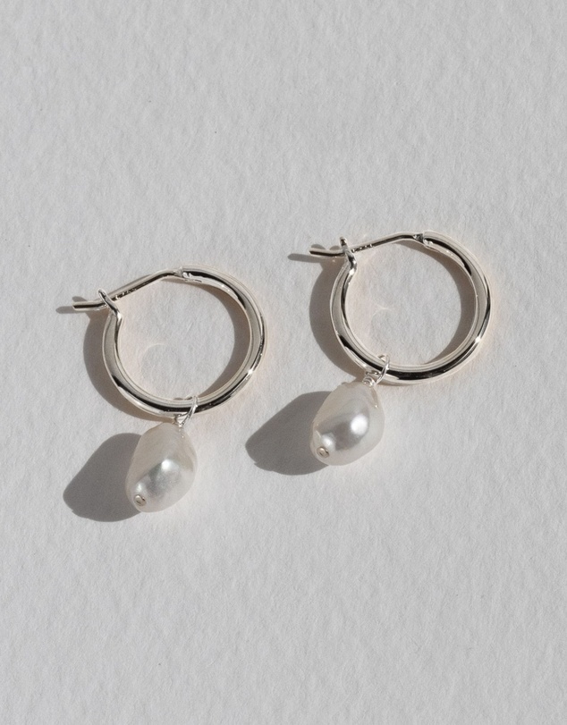 SAINT VALENTINE - Mini Keshi Pearl Hoops - Silver