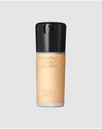 MAC - Studio Radiance Serum-Powered Foundation - NC20
