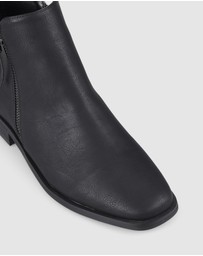 Verali - Hawk Ankle Boots