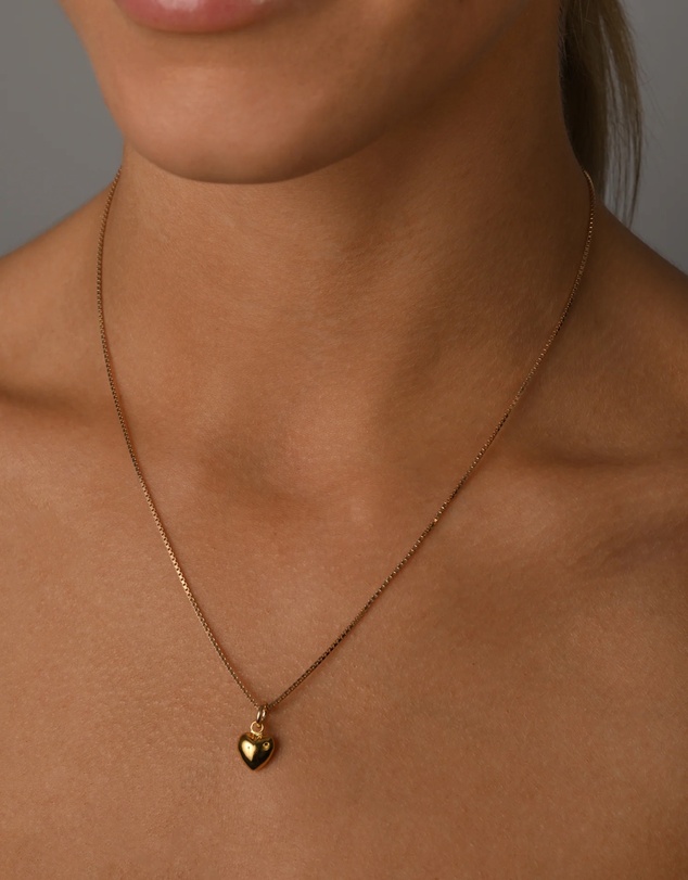Von Treskow - Fine Box Chain Necklace with Solid Heart