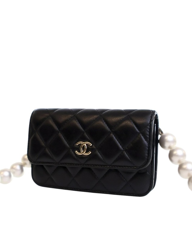 Pre-Loved by Azura Reborn - Pre-Loved Quilted Lambskin Maxi Pearls Clutch With Chain