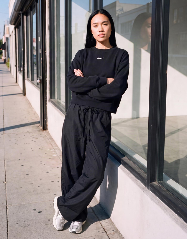 Nike - Nike Studio Fleece Oversized Cropped Crew Sweat