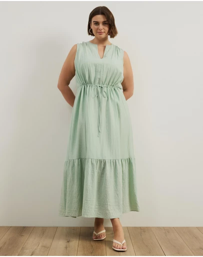 Atmos&Here Curvy - Verity Tiered V Neck Maxi Dress
