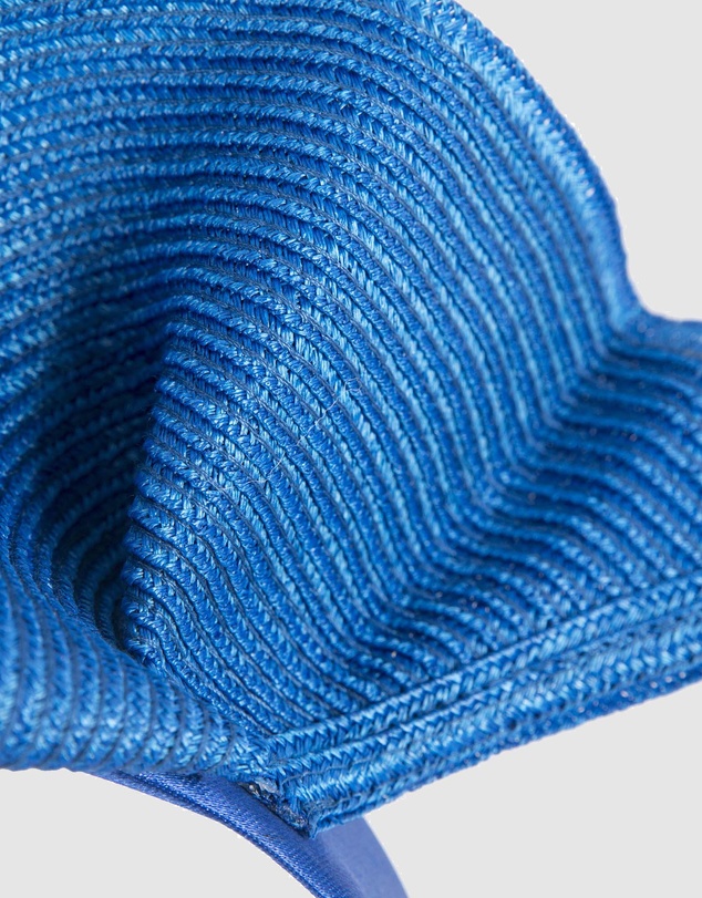 Max Alexander - Large Wavy Blue Racing Fascinator