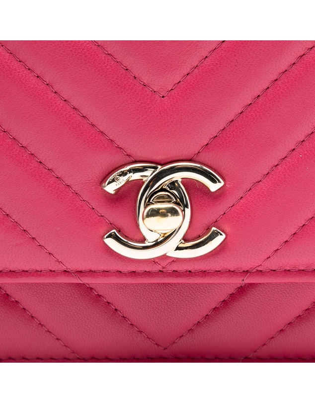 Pre-Loved by Azura Reborn - Pre-Loved Chevron Lambskin Trendy CC Chain Wallet on Chain