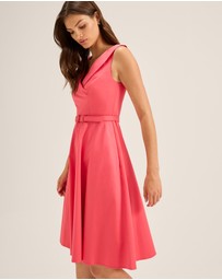 Review - Oasis Dress