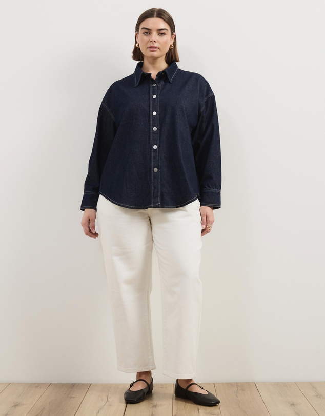 Atmos&Here Curvy - Romy Oversized Denim Shirt