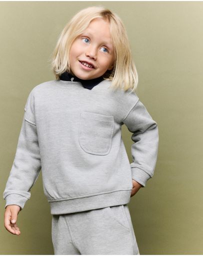 Light & Pastel Gray