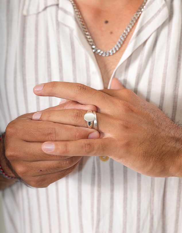 Kuzzoi - ICONIC EXCLUSIVE - Classic Band and Signet Ring Set in 925 Sterling Silver