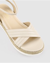 Verali - Dezzie Footbed Sandals