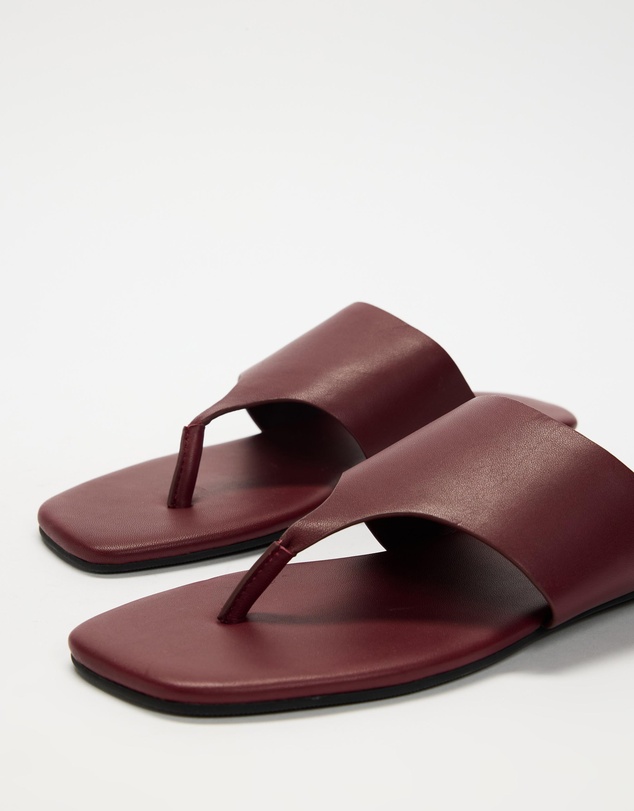 AERE - Delphine Leather Flip Flops - Women's