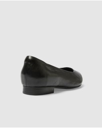 Wide Steps - Dame