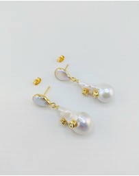 Izoa - Calista Baroque Pearl Earrings
