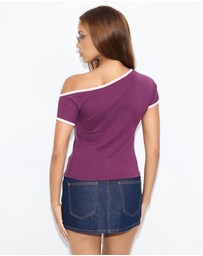 Dazie - Molly Off-Shoulder T-Shirt
