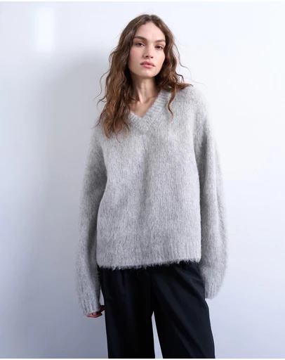 TOPSHOP - Premium Knitted Fluffy V-Neck Alpaca Jumper