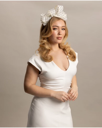 Morgan & Taylor - Sadie Fascinator in Ivory White
