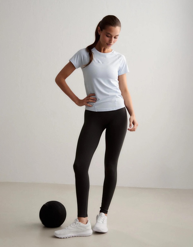 Aim'n - Soft Basic Short Sleeve Top